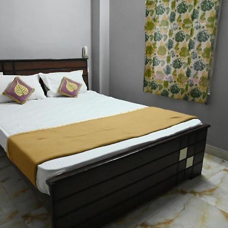 Sathya Guest House Tiruvannāmalai Buitenkant foto