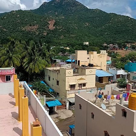 Sathya Guest House Tiruvannāmalai Buitenkant foto